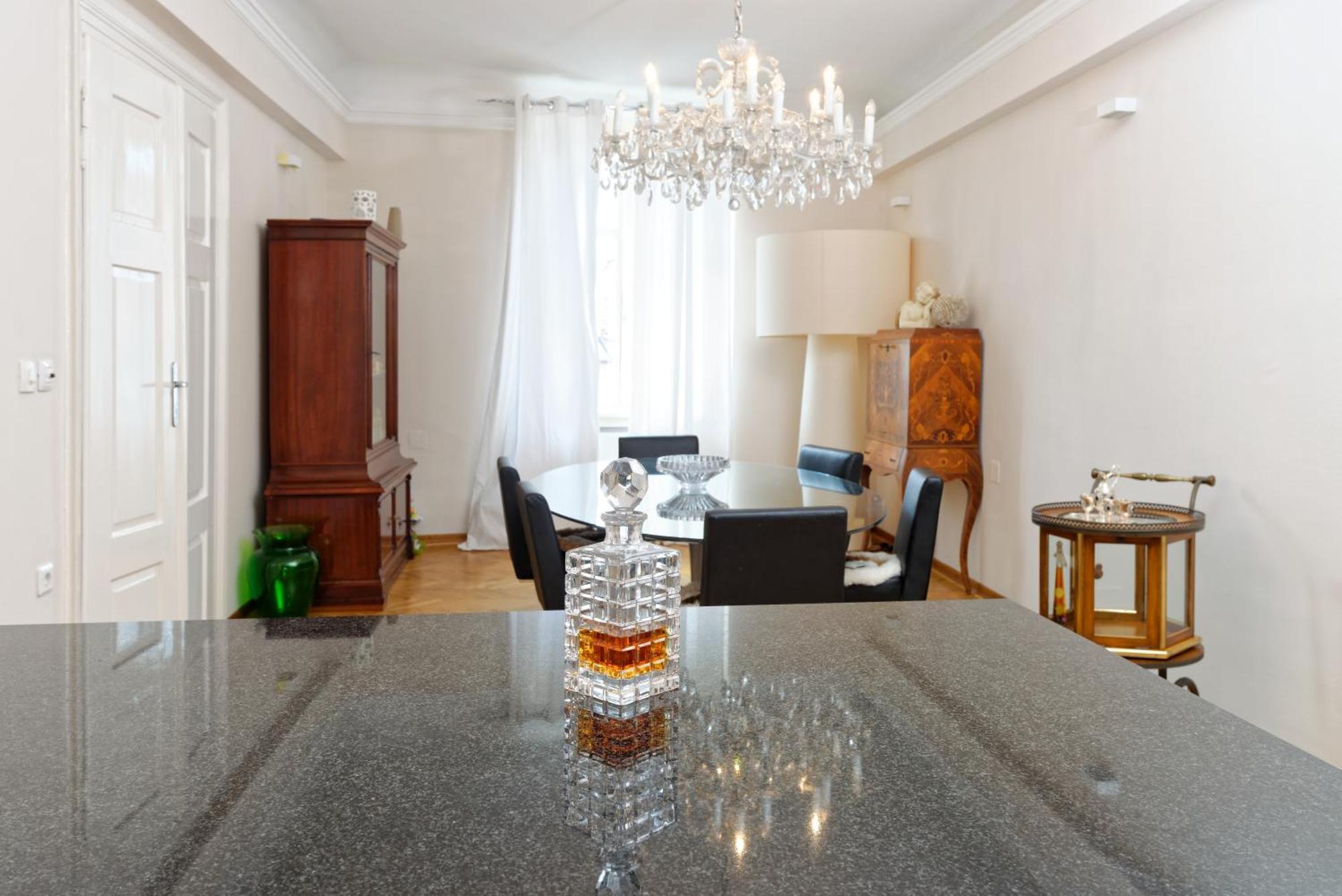 Neoclassical Luxury Apartment Ljubljana Extérieur photo