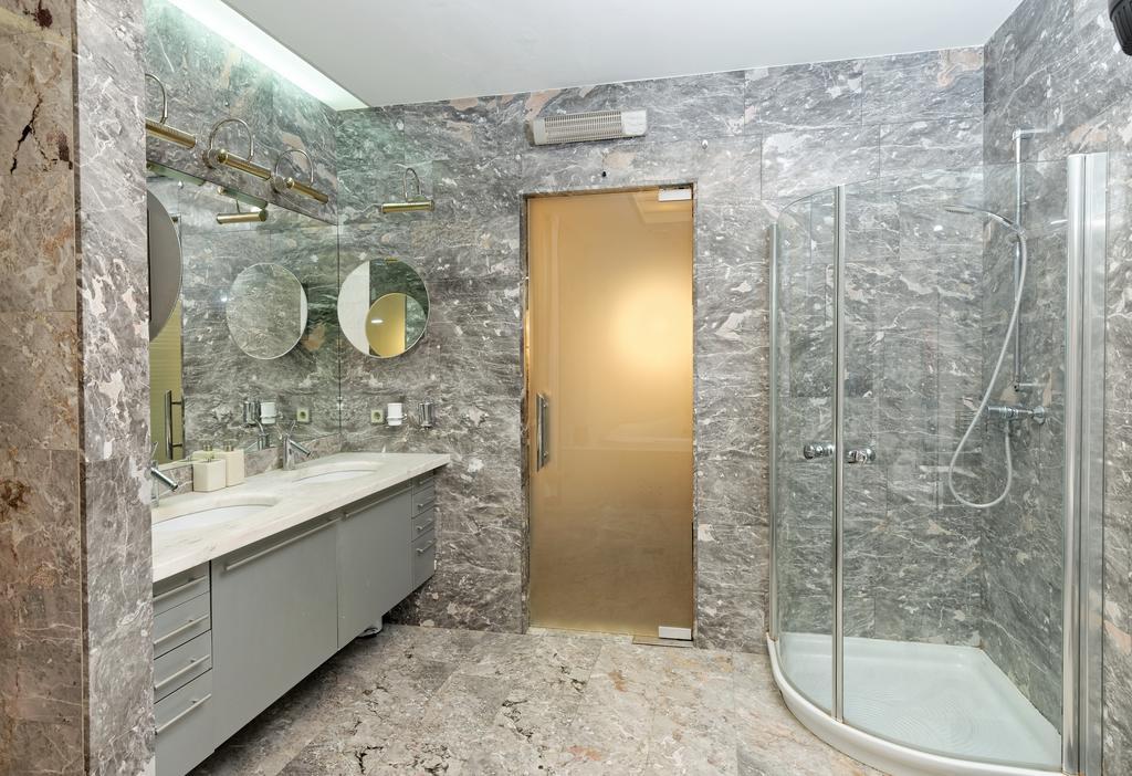 Neoclassical Luxury Apartment Ljubljana Extérieur photo